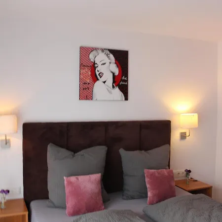 فندق Burghotel - Original 3*